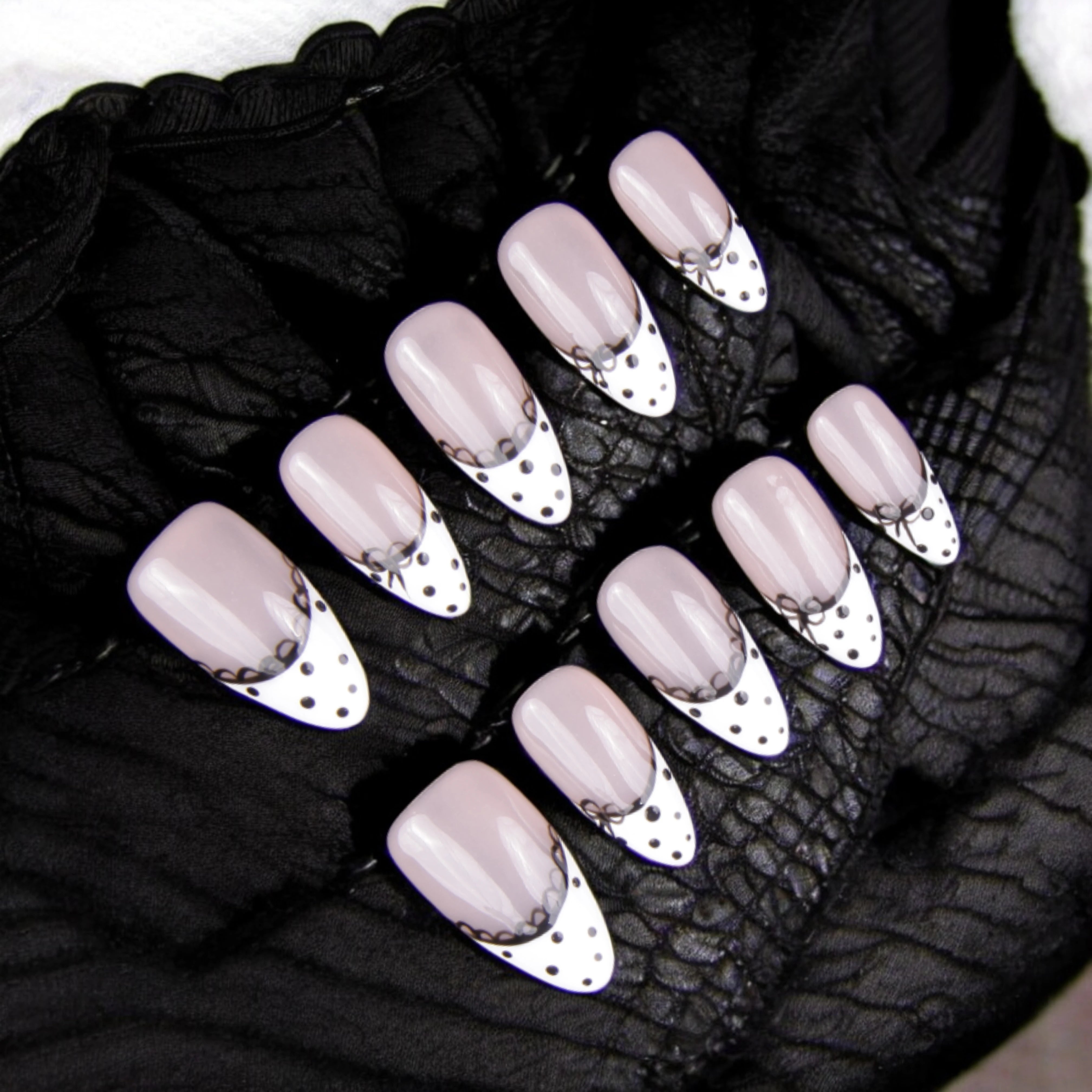 Elegant Noir - Dress For Nails - Press On Nails