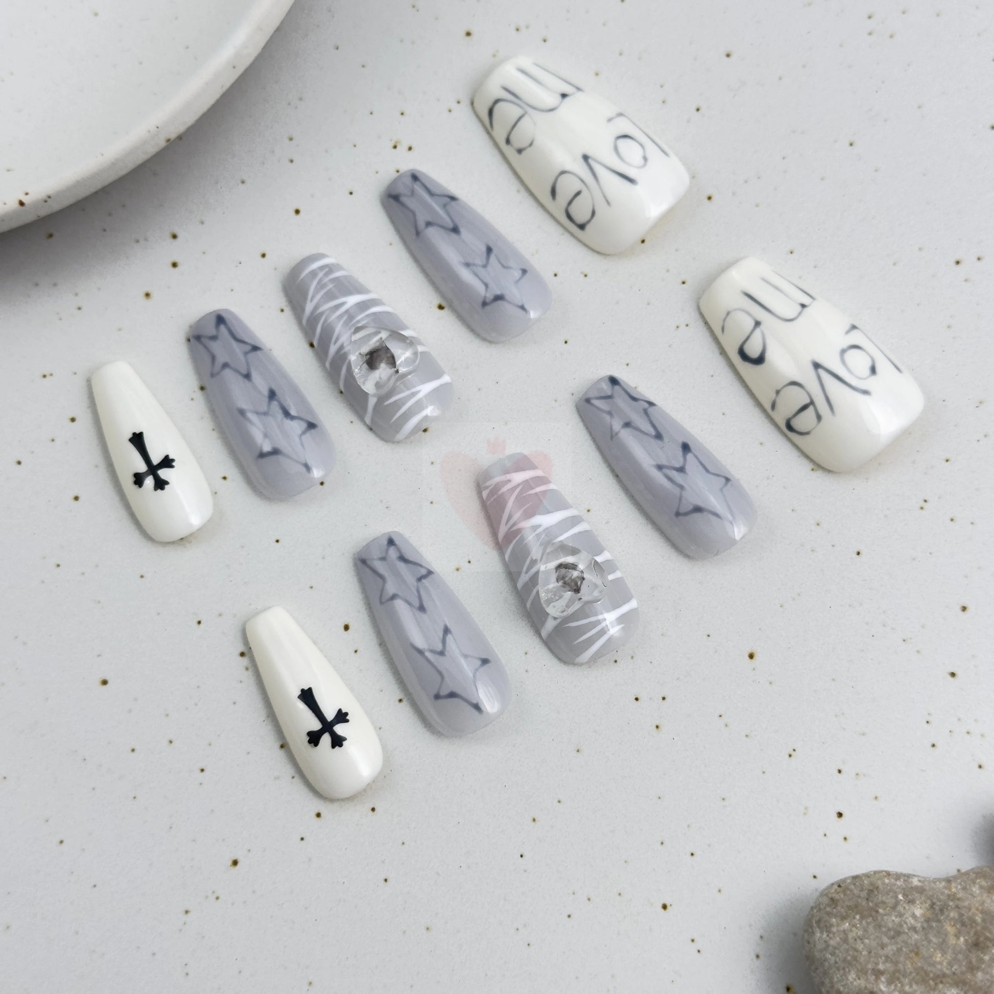 Chic Monochrome - Dress For Nails